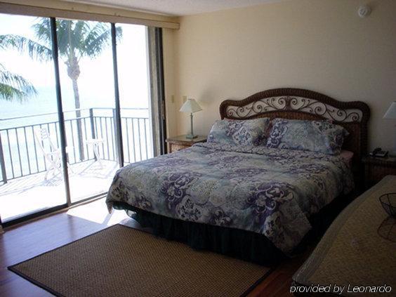 1800 Atlantic Suites Key West Oda fotoğraf